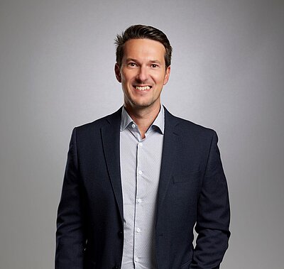 Hansjörg Peer